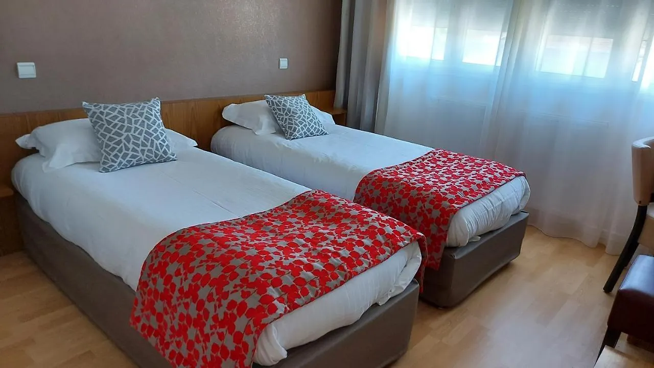 Hotel Brun Saint-Lattier 3*,  France
