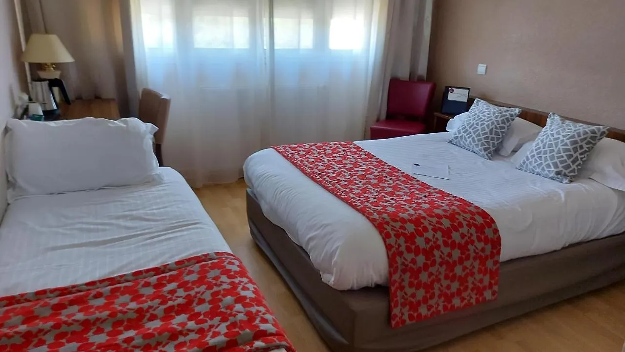 Hotel Brun Saint-Lattier 3*,